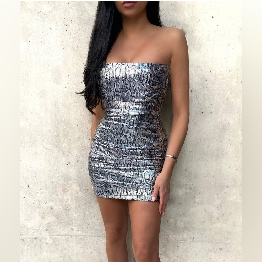 NWT Nookie Blind‎ Date Mini Dress Silver Python Size Small